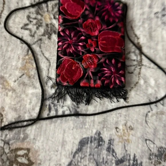 Floral Velvet Crossbody Bag - Picture 2 of 3